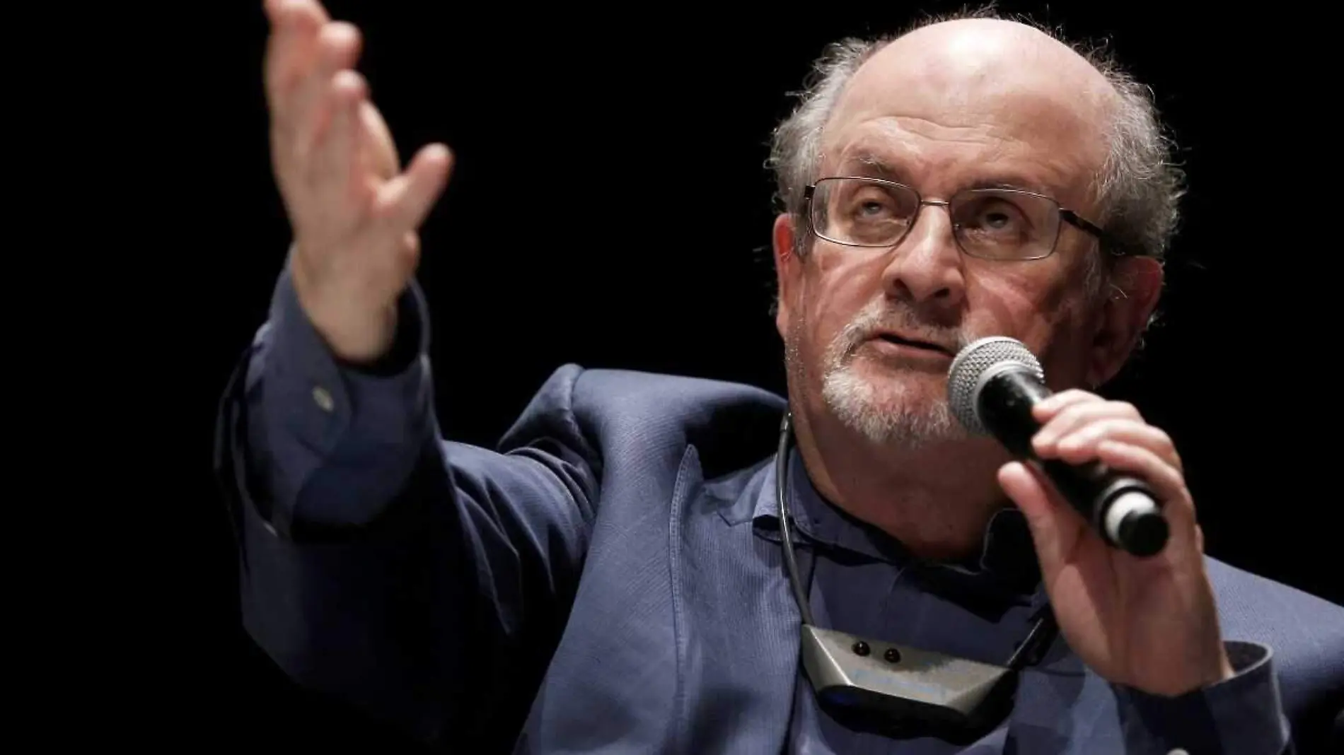 Escritor Salman Rushdie_3